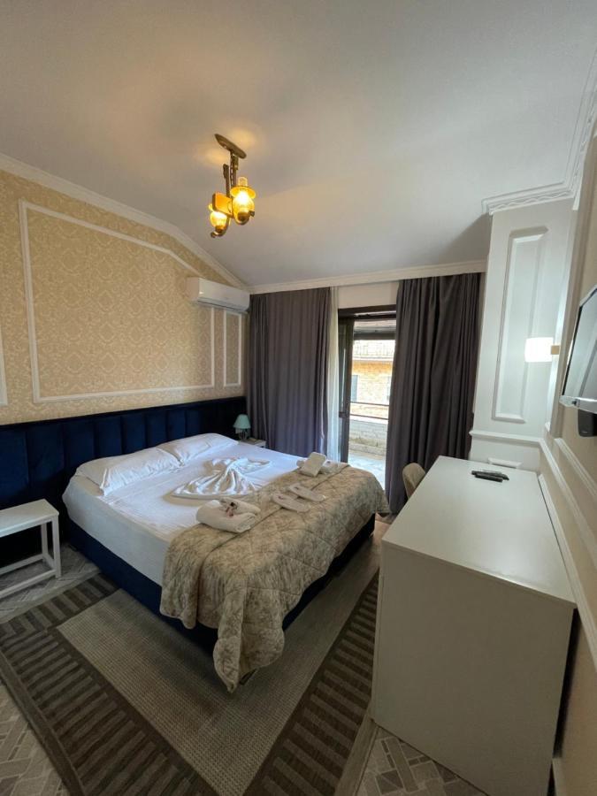 Vila Sanremo Tirana Bagian luar foto