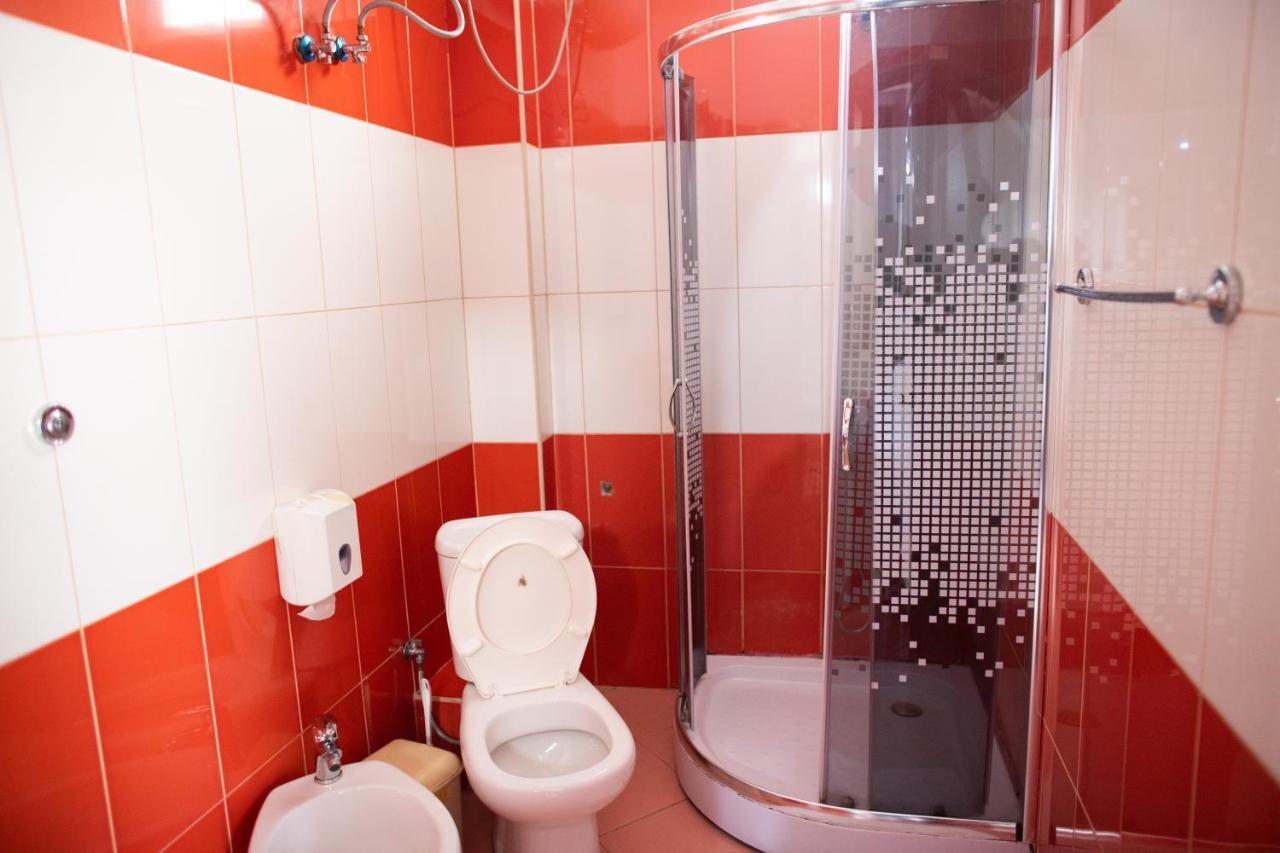 Vila Sanremo Tirana Bagian luar foto